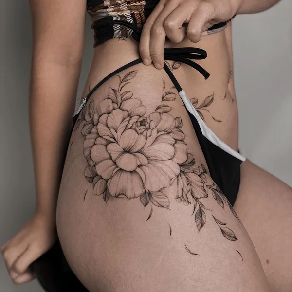 Feminine tattoo by Nicazky in Zürich