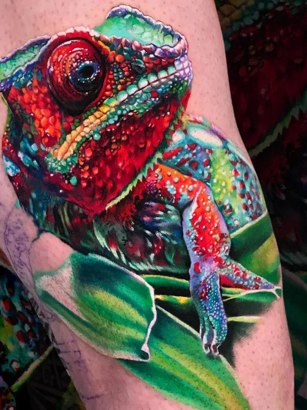color realism Tatuaggio su thigh #59356 | Tatuatore Kätlin Malm