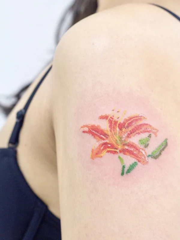 female color watercolor Tatuaggio su shoulder #74142 | Tatuatore @dareumtattoo