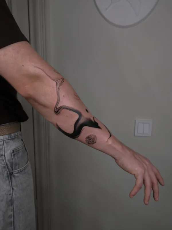 black abstract татуировка на forearm #75459 | Тату мастер Vel Pokes