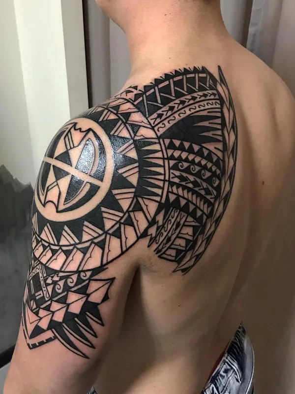 male black tribal tatouage sur shoulder #49274 | Artiste tatoueur Стас Каниовский