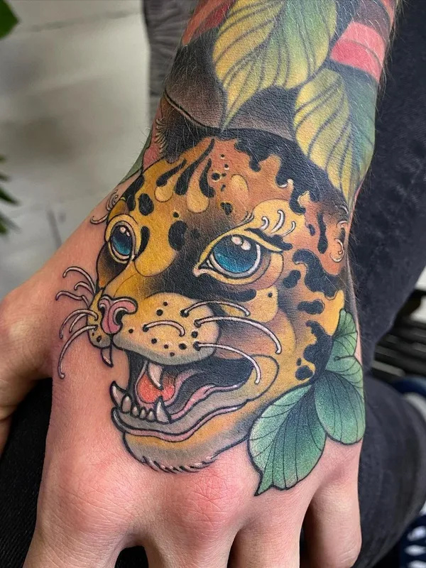 color neo traditional Tatuagem em back of hand #52758 | Tatuador Антон Глухих