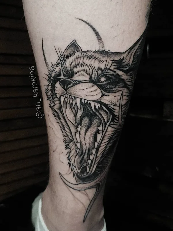 black and grey blackwork 纹身 在 calf #52784 | 纹身师 Анастасия Камкина