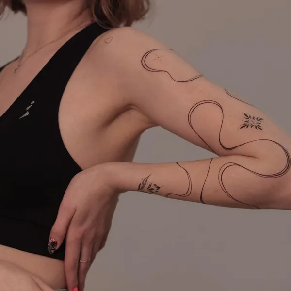 Fine Line tattoo by Настя Мартемьянова in Челябинск