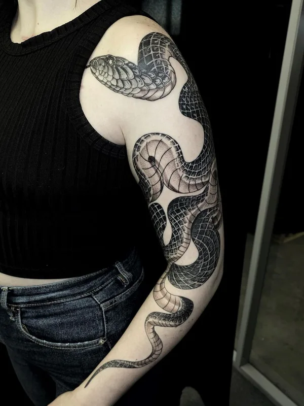 female black and grey blackwork Tatuaggio su full sleeve #52832 | Tatuatore Игорь Пятых