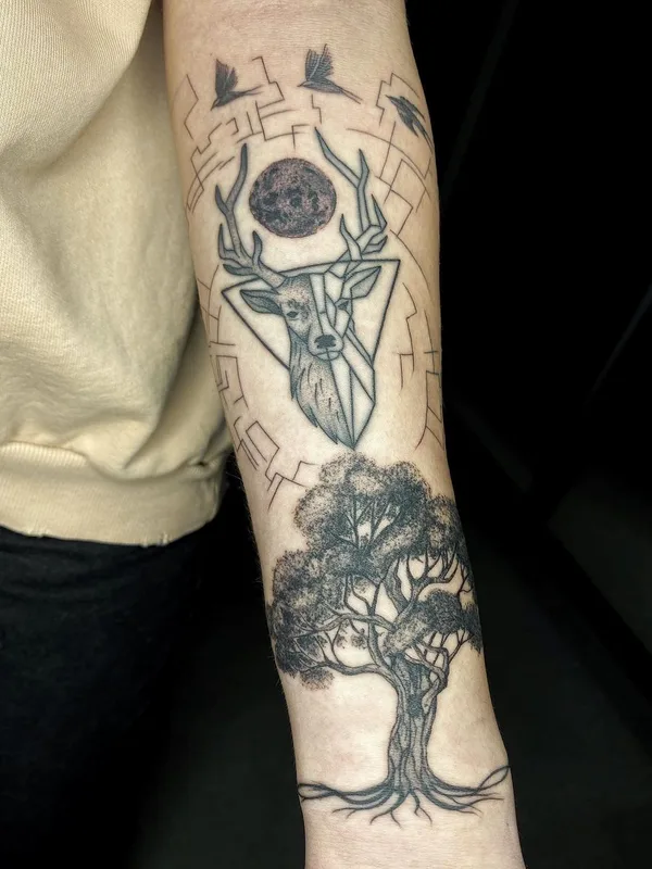 black and grey geometric Tatuaggio su forearm #52831 | Tatuatore Игорь Пятых