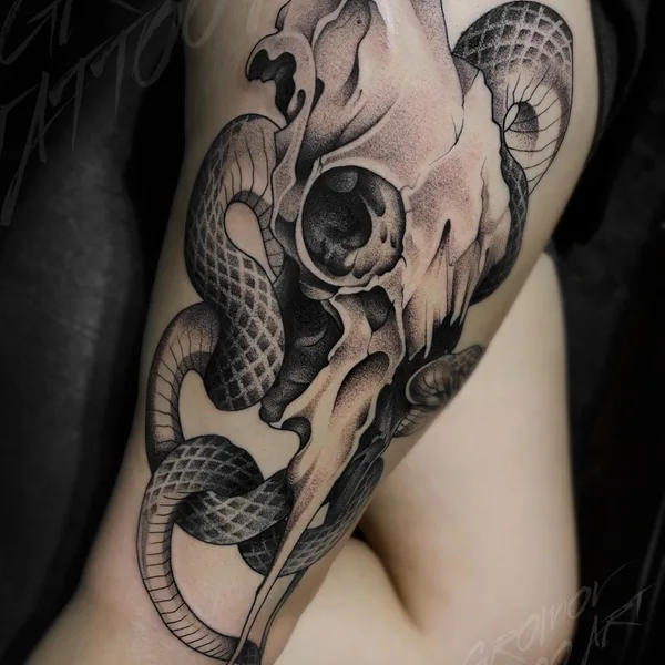 Graphic tattoo by Михаил Громов in Воронеж