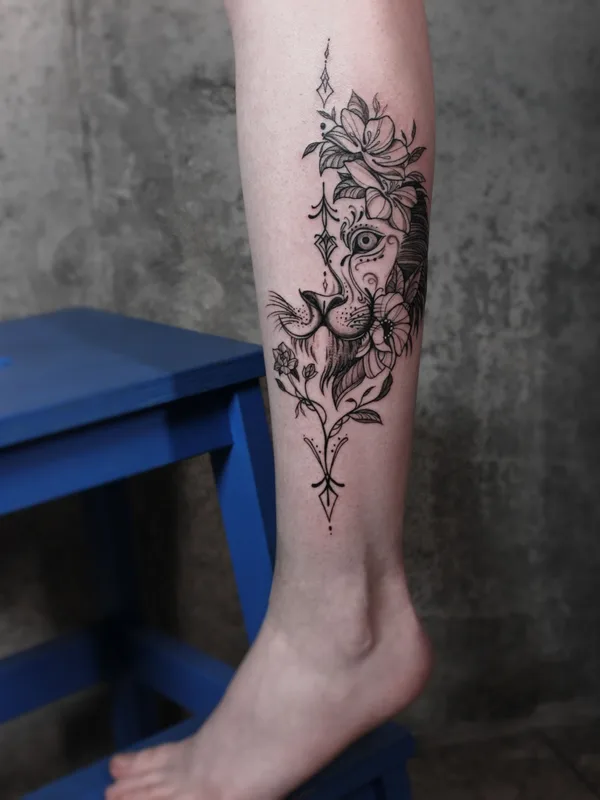female black and grey linework Tatuagem em calf #68803 | Tatuador БОСС МОРОЗОВ