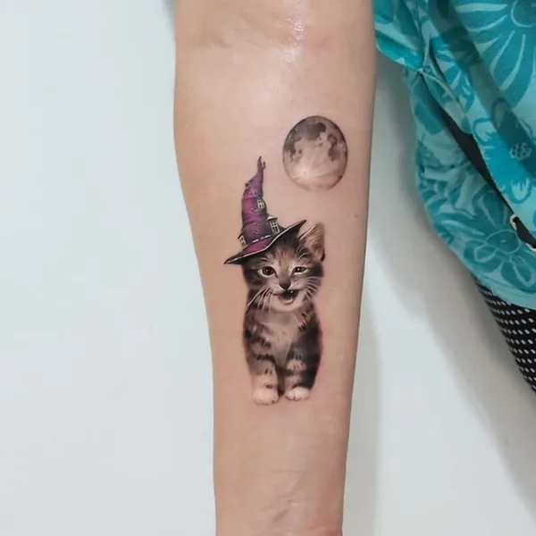 Minimalism tattoo by Irina Maklyakova