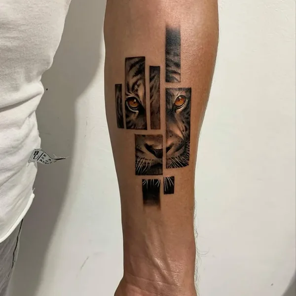 Minimalism tattoo by Irina Maklyakova