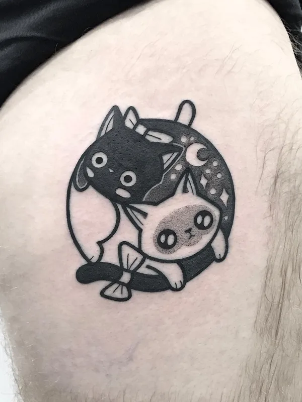 black blackwork татуировка на thigh #43406 | Тату мастер Hugo K