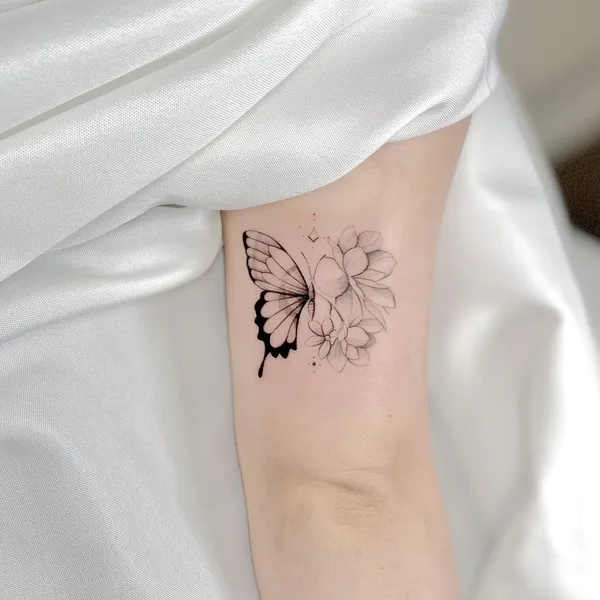 Fine Line tattoo by Dastin Gregorio in Riccione