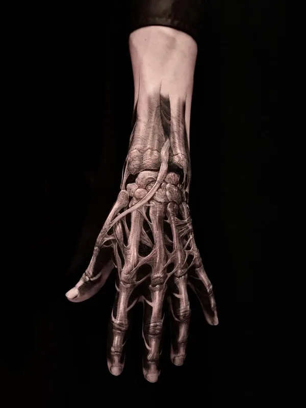 black and grey biomechanical 타투 부위 hand #75497 | 타투이스트 O.ONE