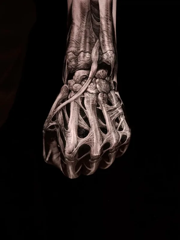 black and grey biomechanical 타투 부위 forearm #75501 | 타투이스트 O.ONE