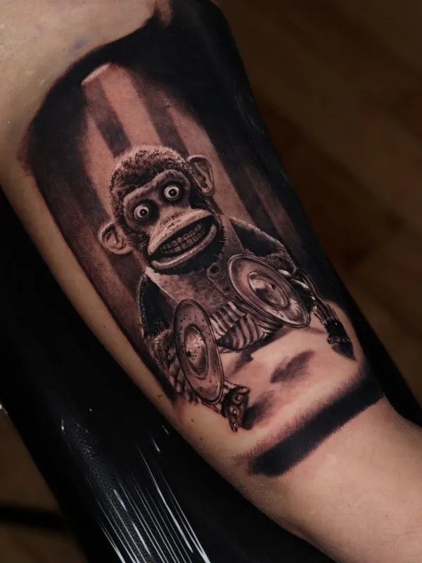 black and grey realism tattoo auf forearm #75516 | Tätowierer Jim Leclerc