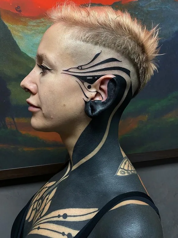 female black blackwork татуировка на neck #75521 | Тату мастер Stefan Halbwachs