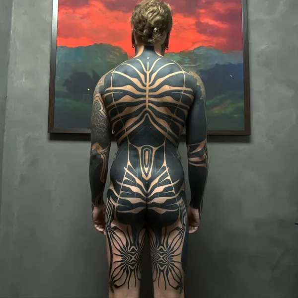 Ornamental tattoo by Stefan Halbwachs in Wien