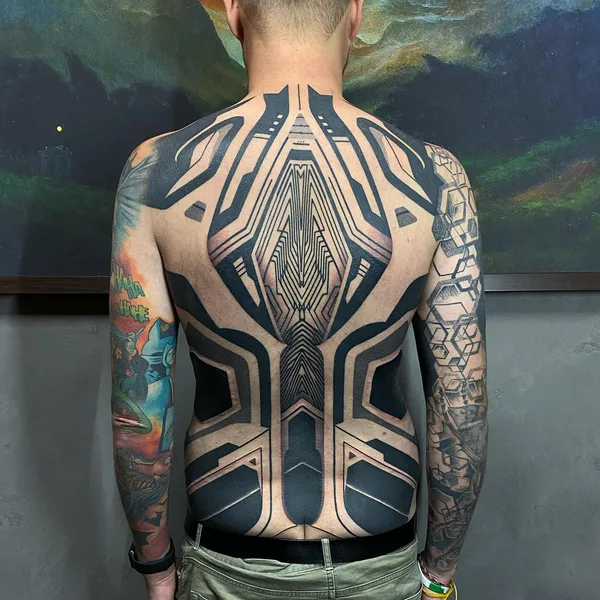 Ornamental tattoo by Stefan Halbwachs in Wien