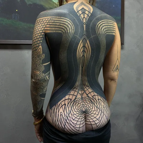Ornamental tattoo by Stefan Halbwachs in Wien
