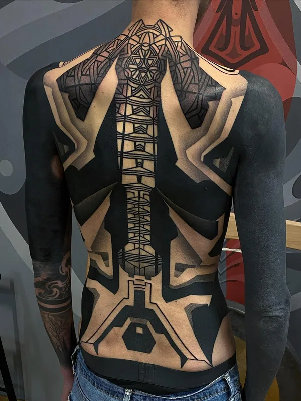 black blackwork татуировка на full back #75526 | Тату мастер Stefan Halbwachs