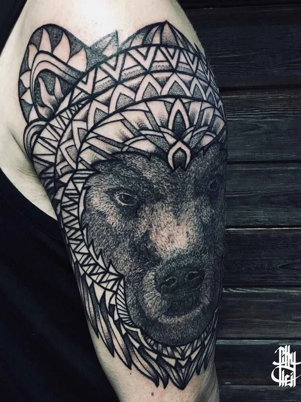 black and grey black and grey tattoo auf upper arm #19328 | Tätowierer Billy Heil