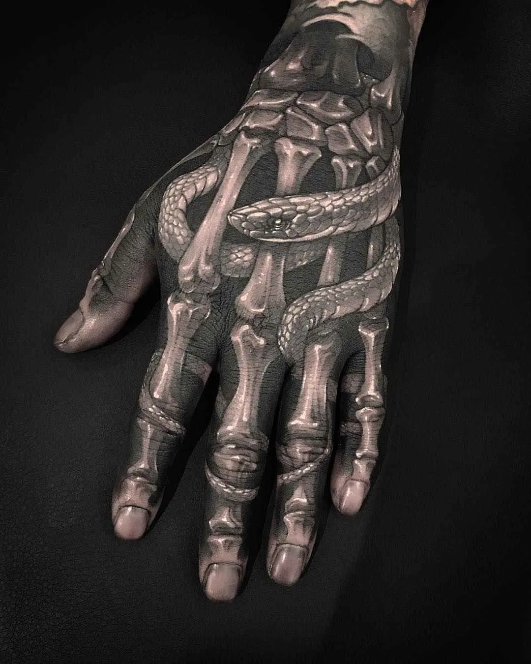 Tattoo artist Gara authors style blackwork tattoo | Korea