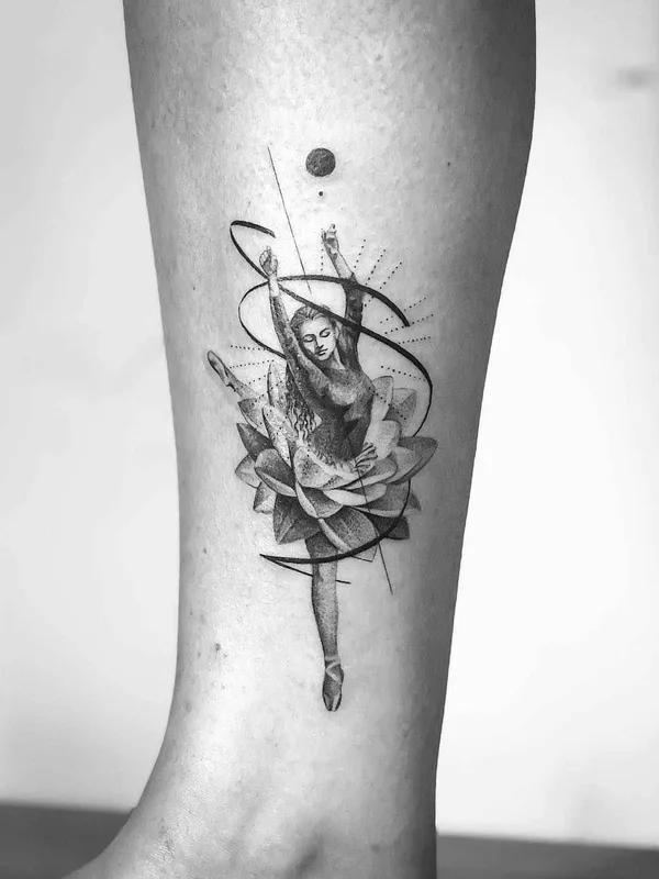 female black and grey black and grey tatouage sur calf #19824 | Artiste tatoueur John Monteiro