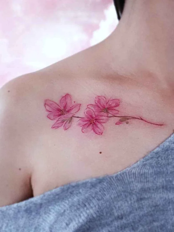 female color botanic tattoo auf collarbone #19276 | Tätowierer Ника Столяровская