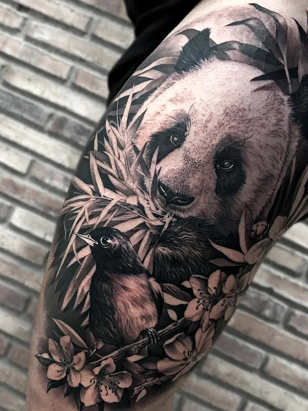 black and grey realism tatuaje en thigh #26534 | Tatuador Matias Noble