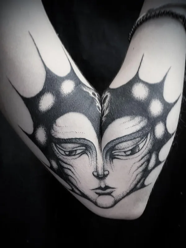 black blackwork tattoo on elbow #49329 | Tattoo Artist Veks Van Hillik