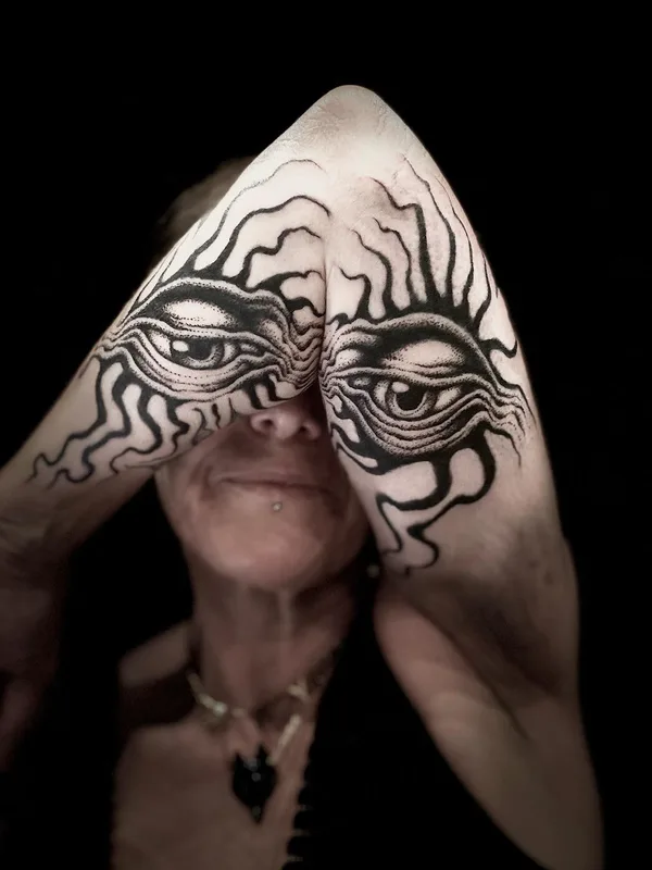 black blackwork tattoo on forearm #49330 | Tattoo Artist Veks Van Hillik
