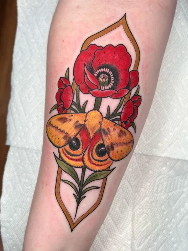 female color neotraditional Tatuaggio su forearm #63707 | Tatuatore Sara Bell