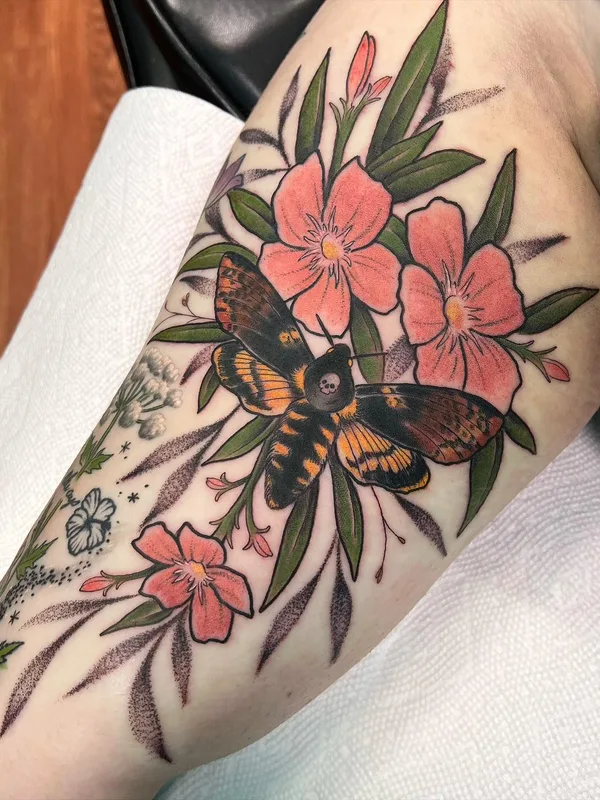 female color neotraditional Tatuaggio su forearm #63705 | Tatuatore Sara Bell
