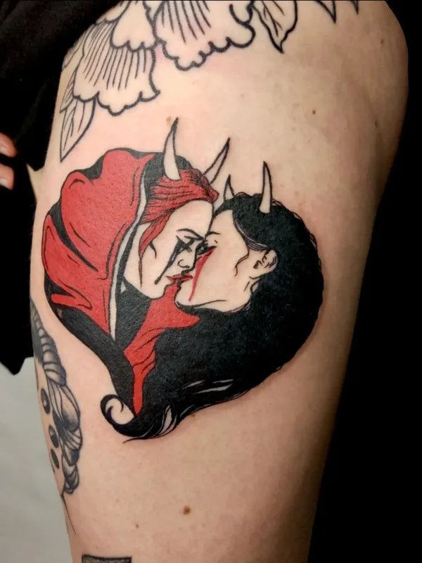 color illustrative tatuaje en thigh #57923 | Tatuador Marie Thirteen