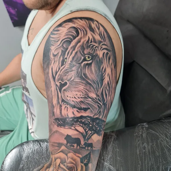 Abstract tattoo by Mariya Yolova
