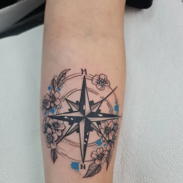 Abstract tattoo by Mariya Yolova