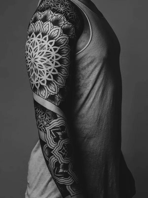 black and grey ornamental tatuaje en full sleeve #27076 | Tatuador Corey Divine