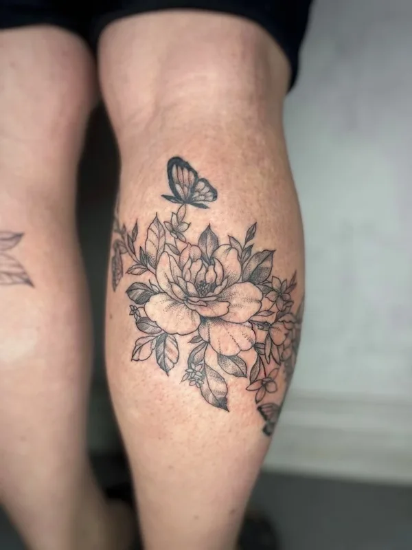 black and grey fineline татуировка на calf #74210 | Тату мастер Ксения Вахромеева 