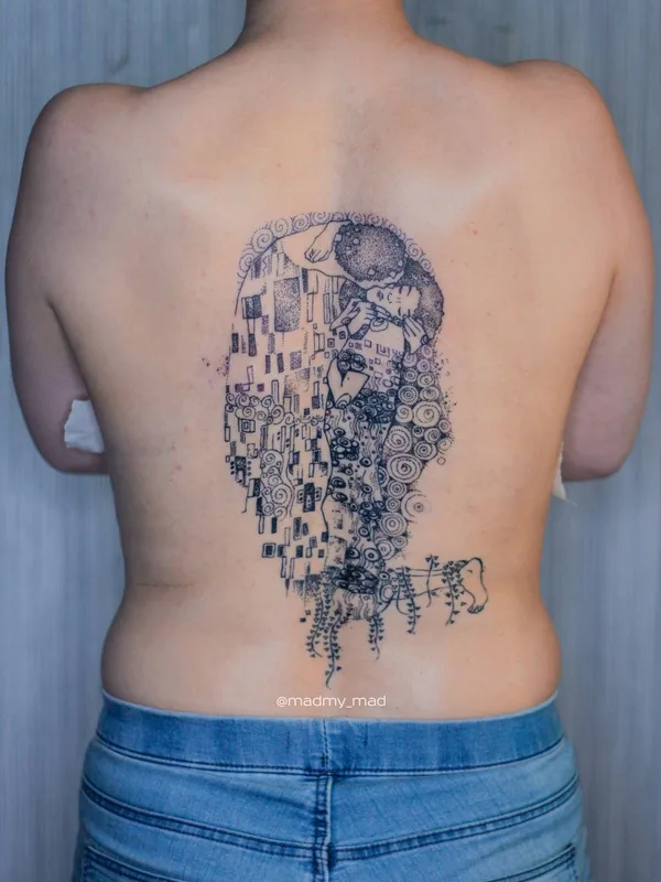 female black blackwork татуировка на upper back #33597 | Тату мастер Мария Жиркова 