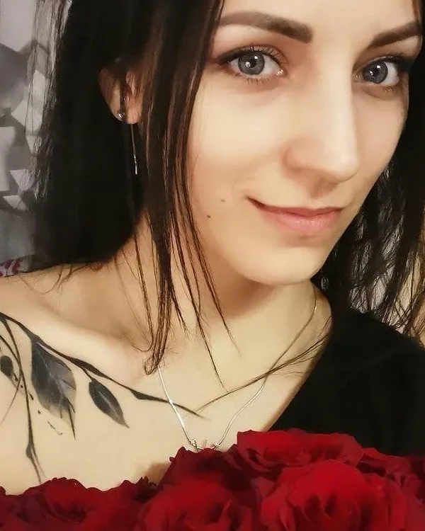 female black and grey botanic татуировка на collarbone #38036 | Тату мастер Влад Яра