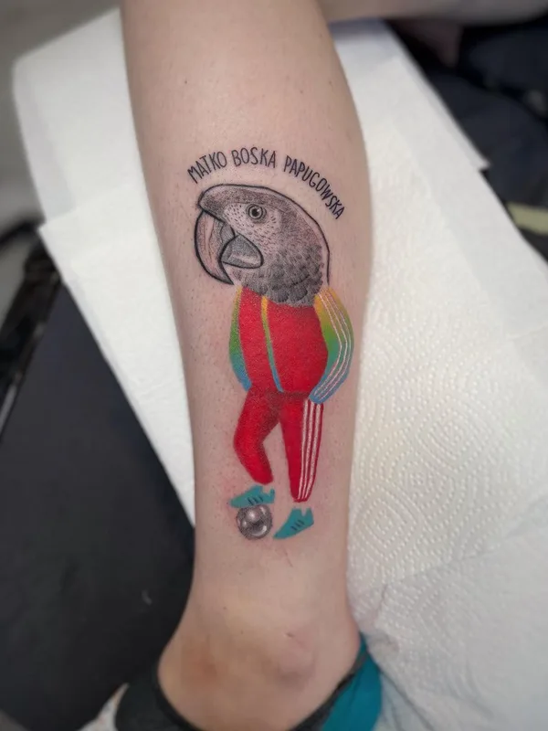 color illustrative tattoo auf calf #43475 | Tätowierer Joanna Kru