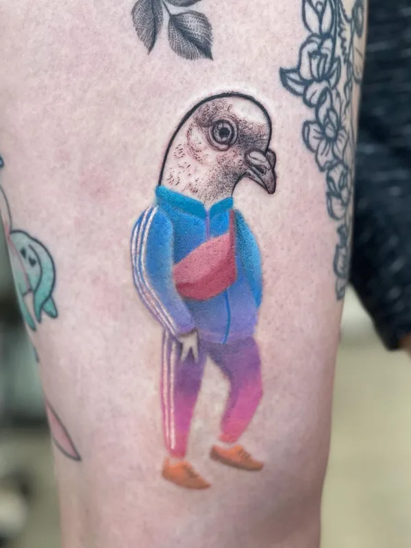 color illustrative tattoo auf thigh #43472 | Tätowierer Joanna Kru