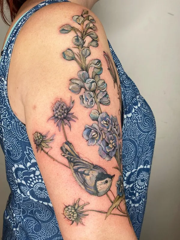 female color illustrative Tatuagem em upper arm #43506 | Tatuador Hettie Baker