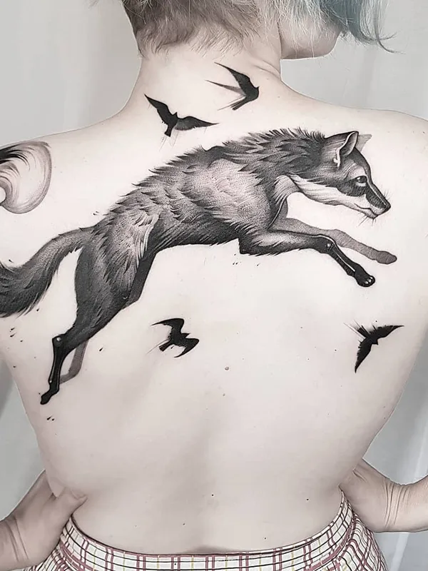 female black and grey realism татуировка на upper back #43522 | Тату мастер Кира Воронок