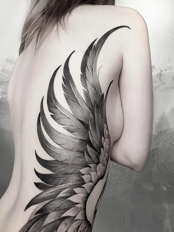 female black and grey black and grey татуировка на upper back #43527 | Тату мастер Кира Воронок