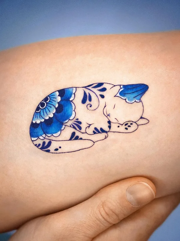 female color miniature Tatuaggio su thigh #43538 | Tatuatore E.nal