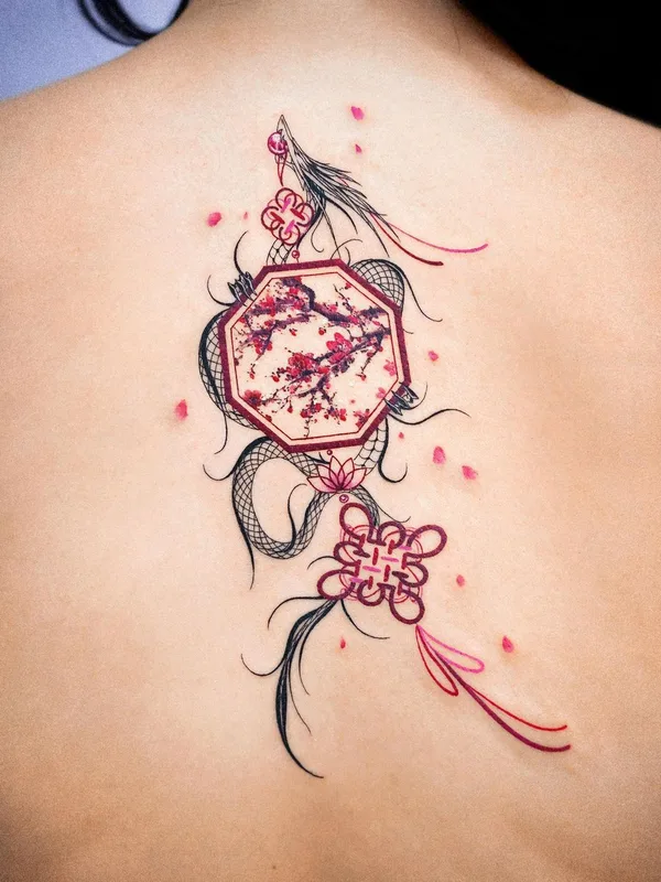 female color miniature Tatuaggio su upper back #43543 | Tatuatore E.nal