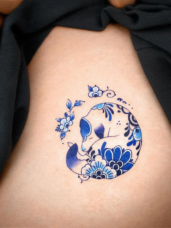 female color miniature Tatuaggio su side #43544 | Tatuatore E.nal
