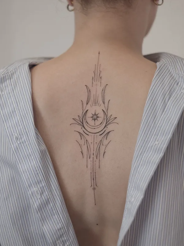 female black linework татуировка на upper back #75544 | Тату мастер Надежда Рузанова