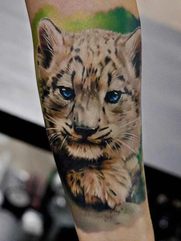 color realism Tatuaggio su forearm #18188 | Tatuatore Андрей Степанов